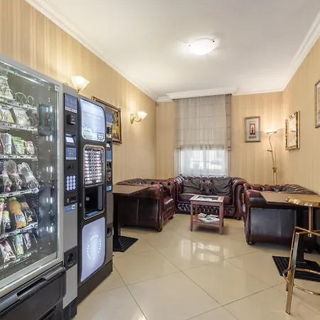 Gertrude Self Check-in Hotel
