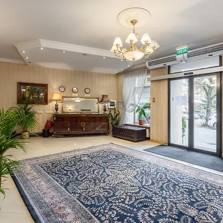 Hotel Gertrude Self Check-in 4*